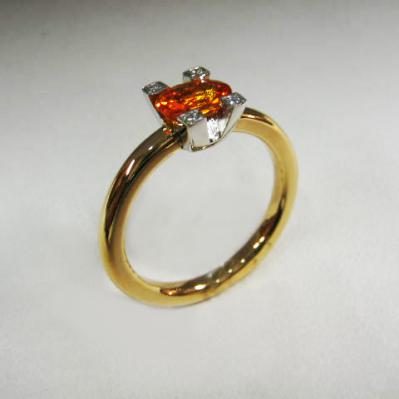 Bague saphir mandarine 0ct83 diamants ...